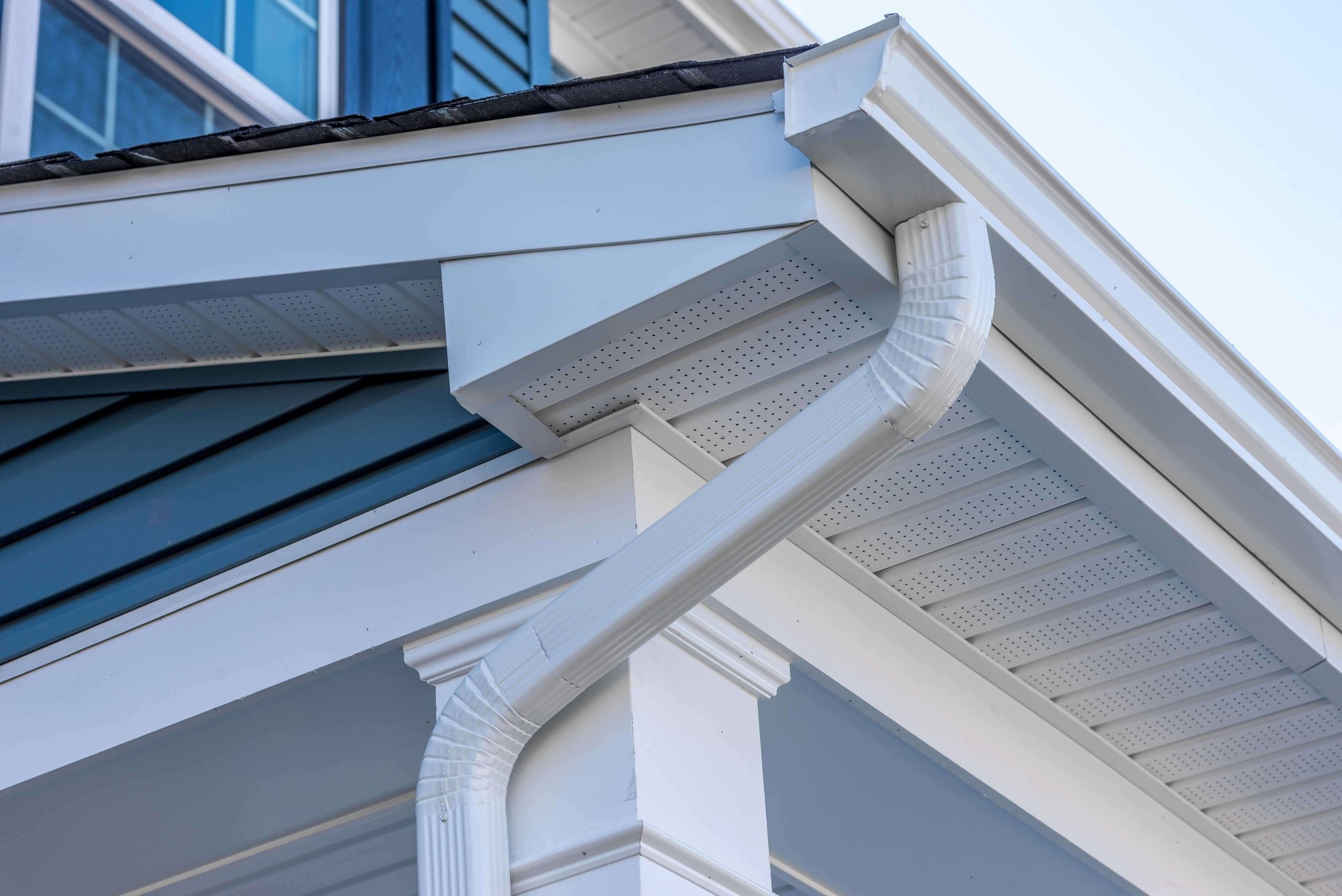 Cheap and durable vinyl gutters installation in Chattanooga